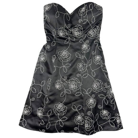 White House Black Market Dresses & Skirts - White House Black Market Strapless Floral Mini Dress
